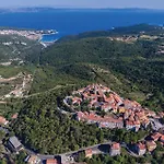 Stunning In بيت للعطل Nedeščina