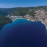 Stunning In *